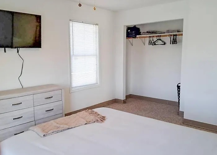 Comfort & Cozy 3/2 In Macomb, Il Апартаменты