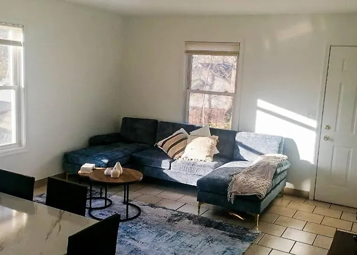 Comfort & Cozy 3/2 In Macomb, Il Апартаменты