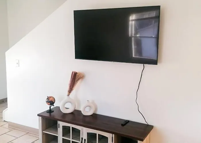 Comfort & Cozy 3/2 In Macomb, Il Апартаменты *
