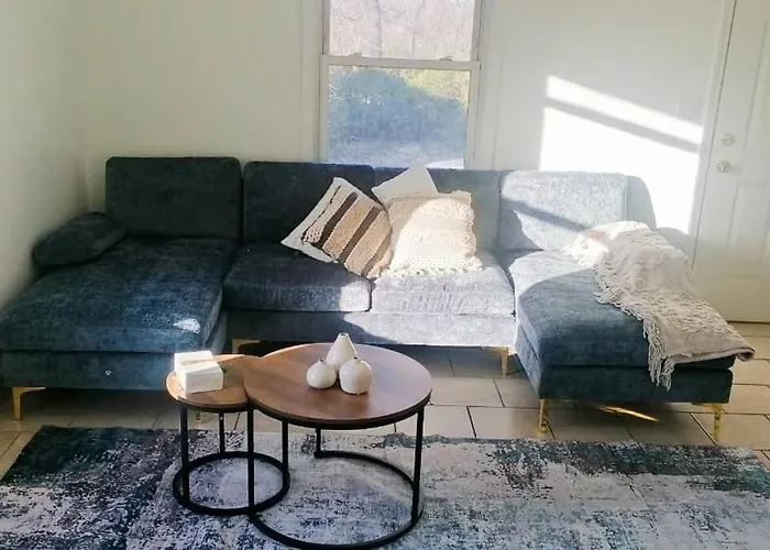 Comfort & Cozy 3/2 In Macomb, Il Macomb